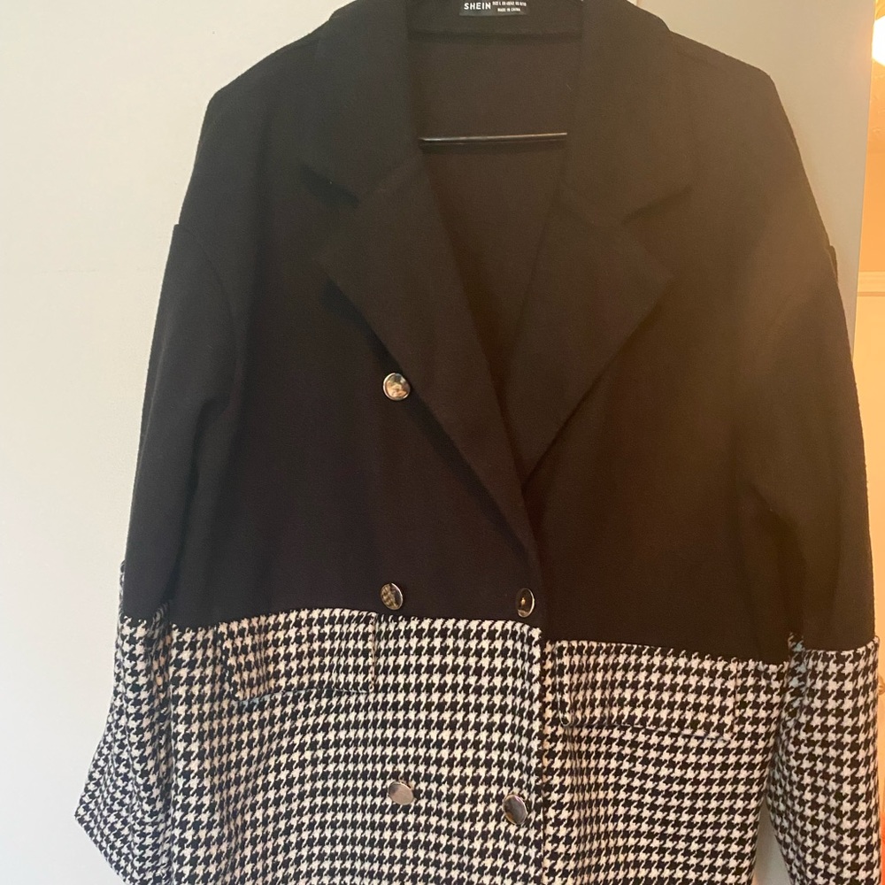 She In houndstooth lightweight pea coat